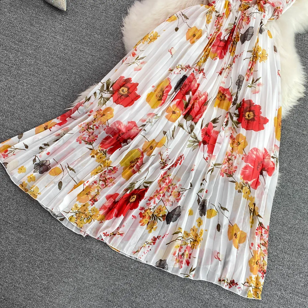 Armeria Halter Neck Strapless Pleated Dress