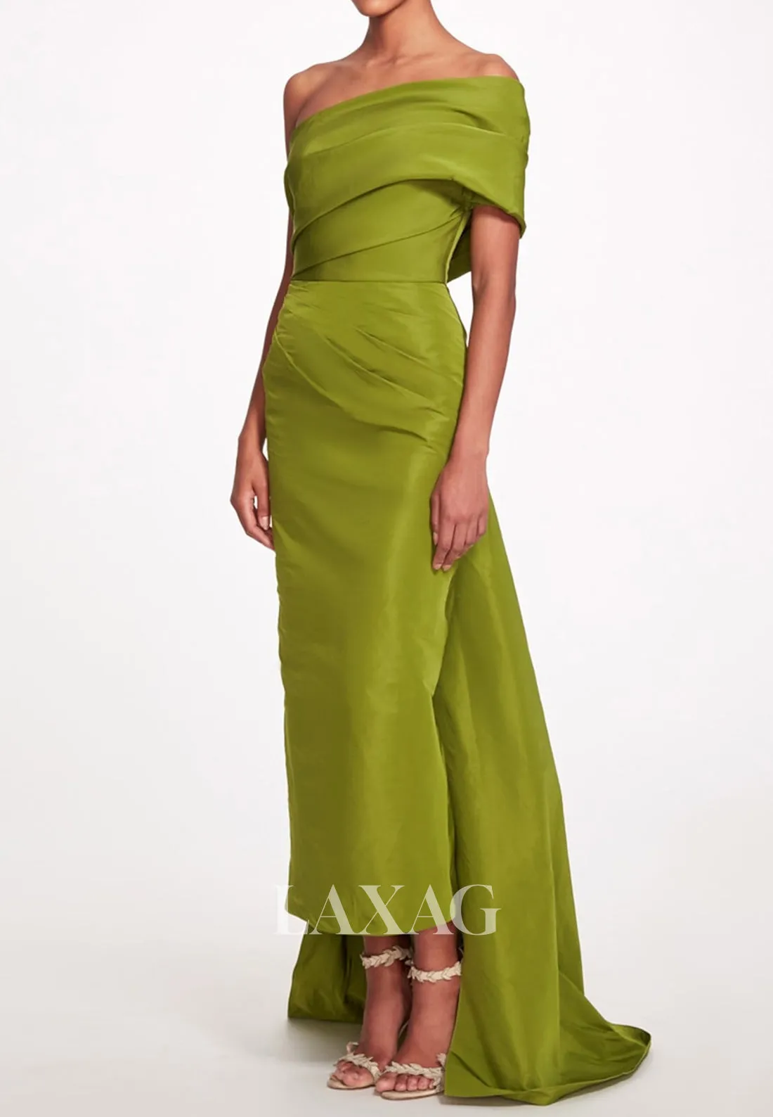Asymmetrical-Tube Top Sleeveless Mermaid Wedding Guest Dress Off-Shoulder Pleated Sweep Train Satin Party Gowns
