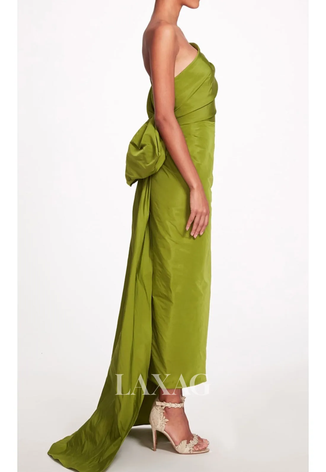 Asymmetrical-Tube Top Sleeveless Mermaid Wedding Guest Dress Off-Shoulder Pleated Sweep Train Satin Party Gowns
