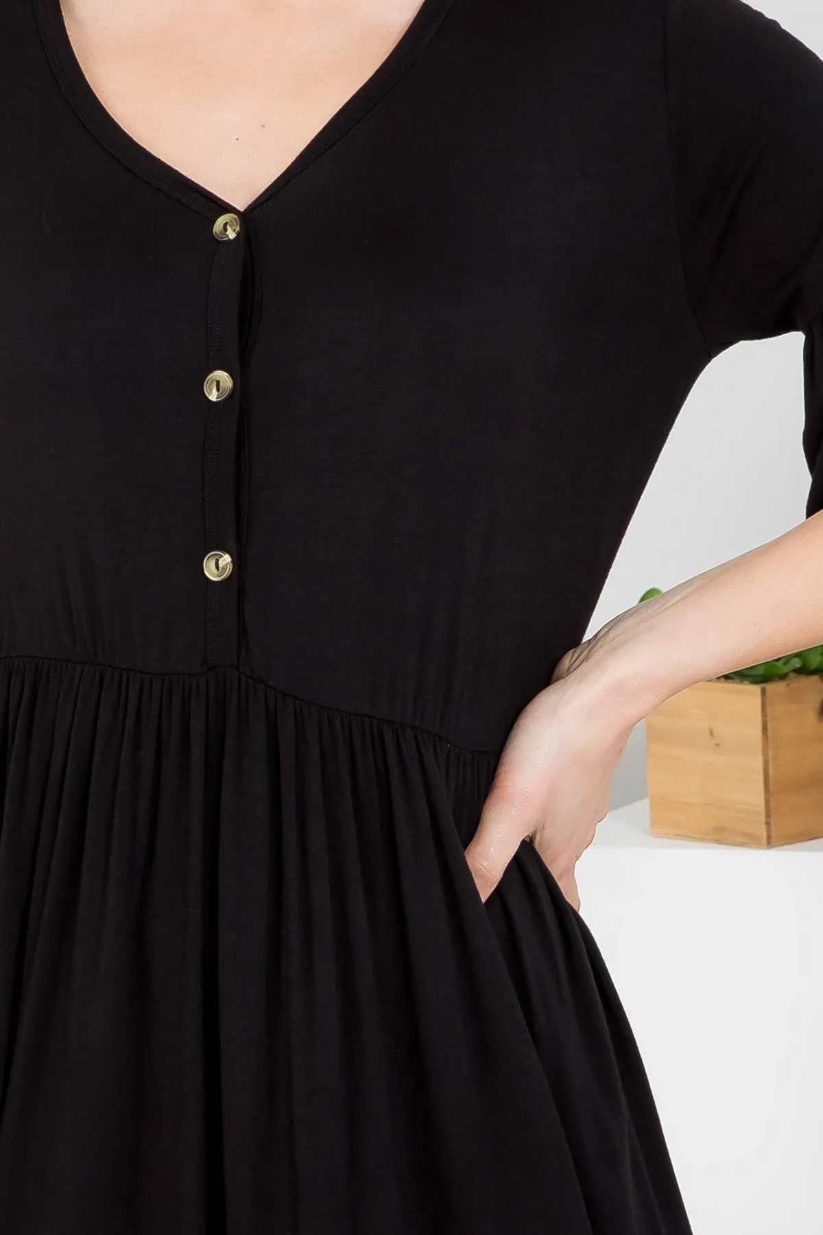 BLACK V-NECK BUTTON DOWN BELL SLEEVE DRESS