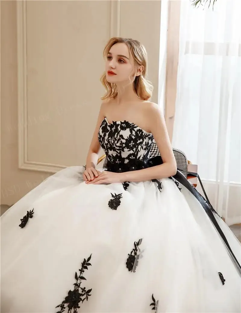 Sleek Strapless Wedding Dress